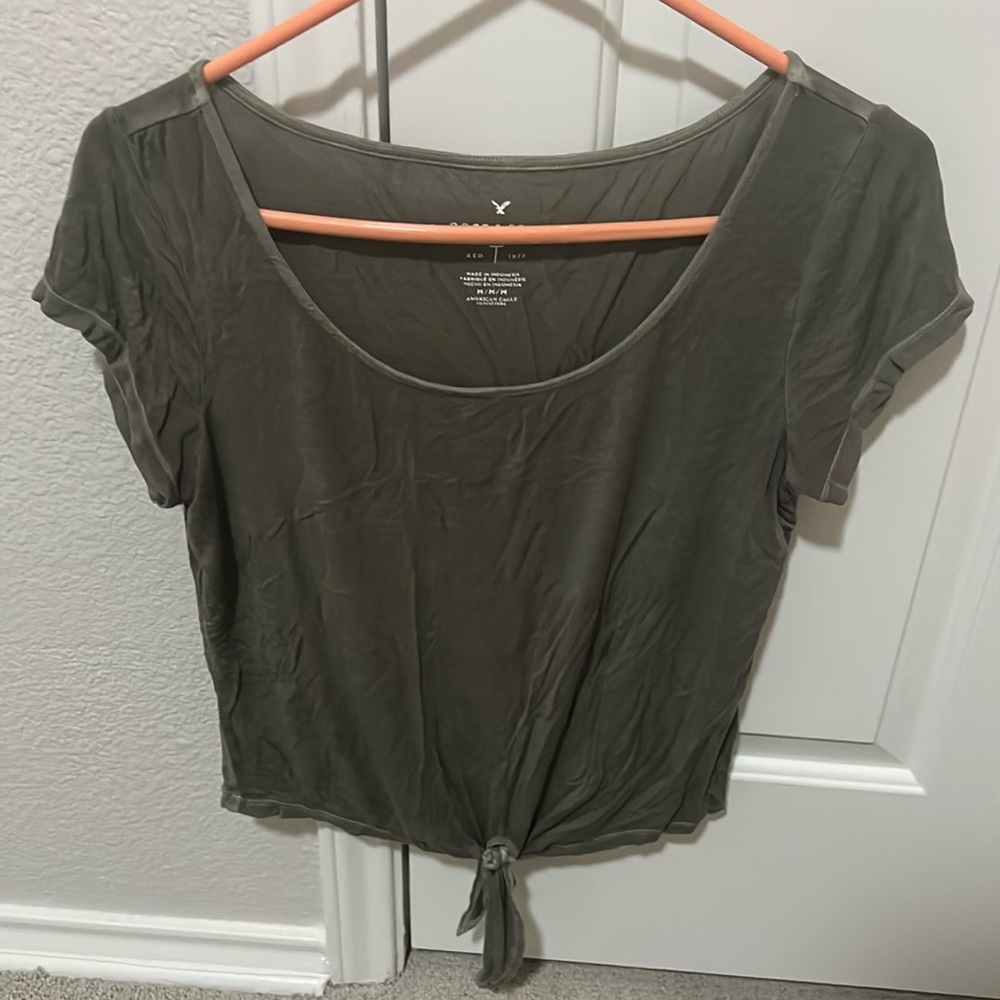 Army green American Eagle Scoop Neck tee M